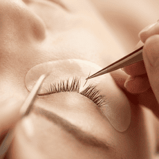 Wimpernverlängerung im House of Beauty by Alma in Meerbusch